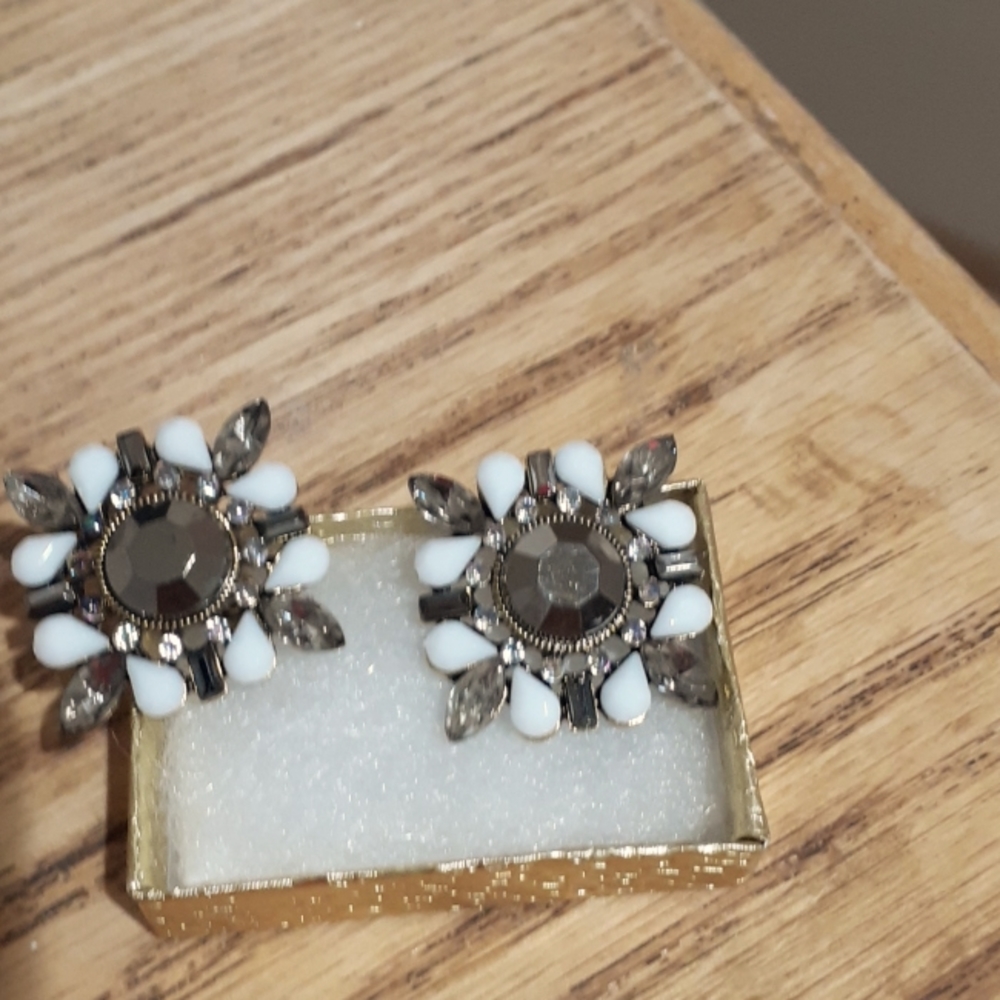 Champagne crystal post earrings
